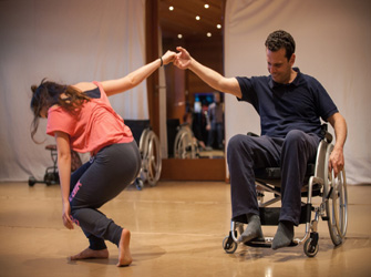 Νέα ιστοσελίδα προσφέρει ευκαιρίες σε καλλιτέχνες με αναπηρία σε όλο τον κόσμο