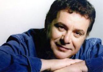 Ο Μανώλης Μητσιάς στο «Μονόγραμμα»