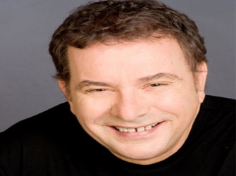 Ο Μανώλης Μητσιάς «Στην Υγειά μας»