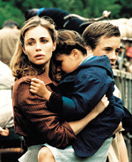 Μακριά απ’ τα Μάτια του Κόσμου