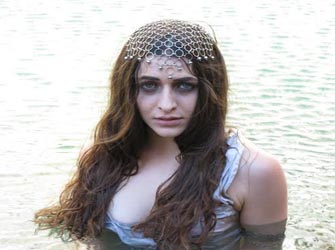 «H Νεράιδα» του Ζαν Ζιροντού στη Λίμνη της Βουλιαγμένης