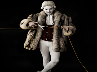 «Ιστορία των δύο πόλεων», το αριστούργημα του Ντίκενς για πρώτη φορά στην Ελλάδα