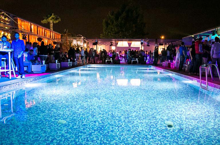 Clubbing: 5 ξέφρενα party με άρωμα καλοκαιριού