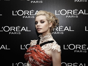 Η L’ Oreal Paris υποστηρικτής του Madwalk