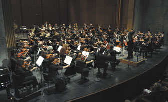 O διάσημος μαέστρος Βασίλι Σινάισκι με την Εθνική Ορχήστρα της Γαλλίας στο Μέγαρο