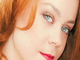 Λένα Παπαληγούρα: «Το γυμνό είναι ένα ακόμη κοστούμι»