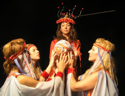 Μύθοι μέσα στο λαβύρινθο