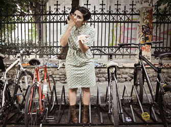 Η «Περσινή αρραβωνιαστικιά» μεταφέρεται στη σκηνή