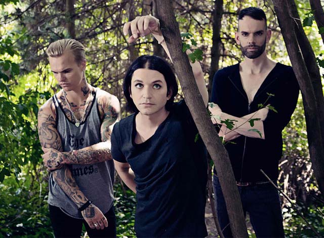 Placebo: «Βρισκόμαστε μόλις στην αρχή» – Συνέντευξη στο in.gr