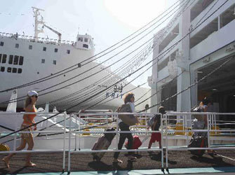 Καταγγελίες για τον τουρισμό!