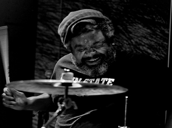 Τhe Poogie Bell Band