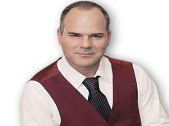 Ο αστρολόγος Γιώργος Πανόπουλος στο «Star System»