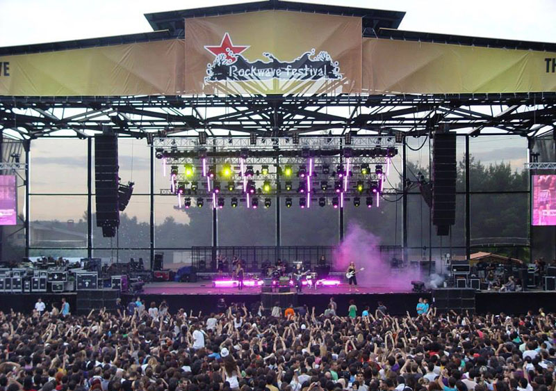 Tα 20 χρόνια του Rockwave μέσα από τις αφίσες του Festival