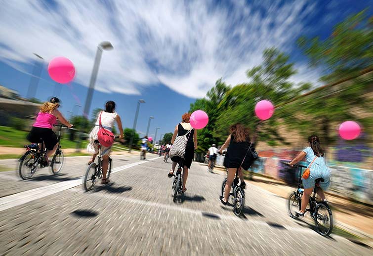 2o Athens Skirt Ride: «Με σημαία μου μια φούστα»