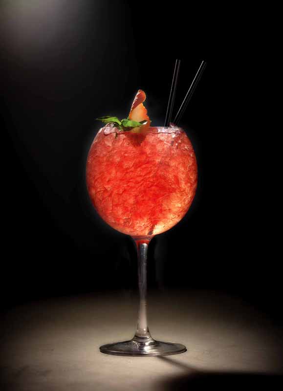 SKYFALL cocktail & food bar