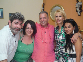 «Κάτι ψήνεται»