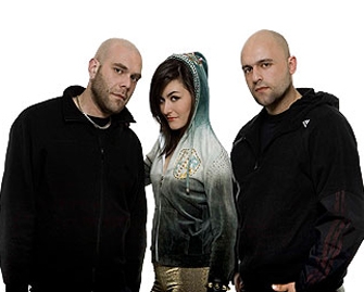 Oι Stavento επιστρέφουν… «Στον κόσμο τους»