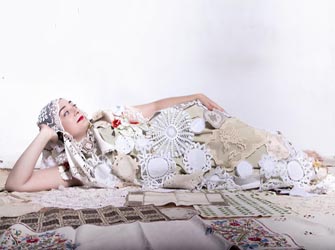 «Σταματία, το γένος Αργυροπούλου» και…παραμορφωτικά γυαλιά