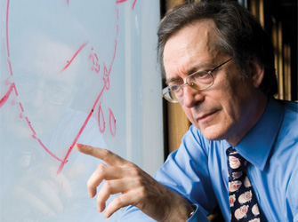 Ο Ευγένιος Τριβιζάς στον Πολυχώρο των Εκδόσεων Καλέντη