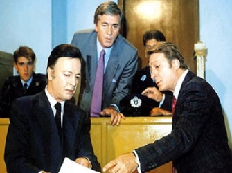 Ένας ρόλος μια ιστορία: Ο Θάνος Λειβαδίτης ως Αγγελος Καρνέζης στους «Δίκαιους»