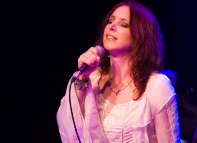 Καλλιόπη Βέττα: «Ήταν όνειρό μου να κάνω ένα δίσκο με τραγούδια του Μ. Θεοδωράκη»