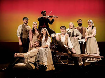 To σπουδαίο μιούζικαλ «Ο Βιολιστής στη Στέγη» καταφθάνει