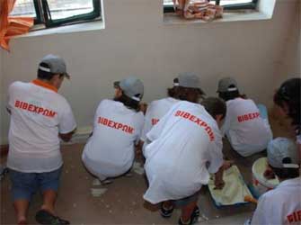 Εθελοντές χρωματίζουν το μέλλον των παιδιών