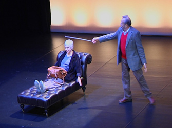 Ο Μηνάς Χατζησάββας ψυχαναλύει την Ξένια Καλογεροπούλου. Συνέντευξη στο in.gr