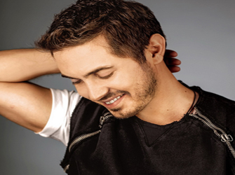 Ο Μιχάλης Χατζηγιάννης στο Θέατρο Βράχων με δύο νέους ερμηνευτές