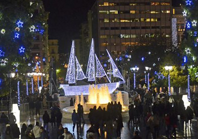 To γιορτινό σουλάτσο των συντακτών του in.gr