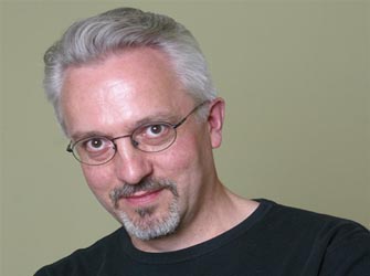 Άλαν Χόλινγκχερστ : «Συναρπαστικό να γράφεις για τους γκέι»