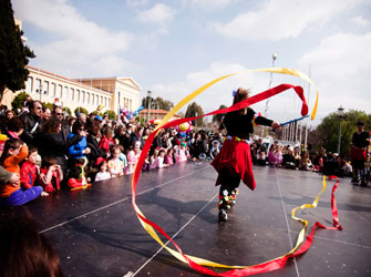 Αποκριάτικες εκδηλώσεις στο κέντρο και τις γειτονιές