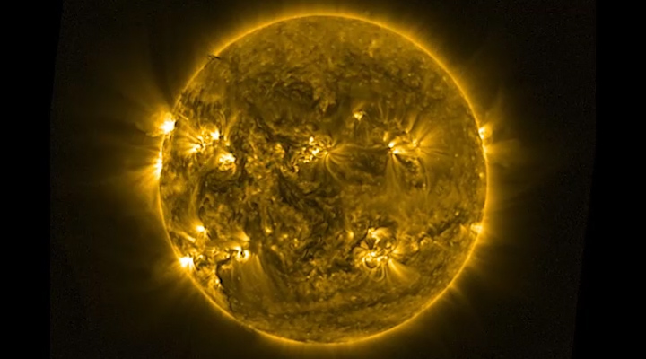 Η πρόσφατη έκλειψη Ηλίου όπως καταγράφηκε από δορυφόρους και τηλεσκόπια