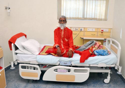 Ιατρικό μυστήριο με τον γιόγκι που «δεν τρώει και δεν πίνει»