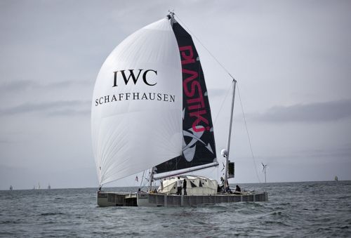 Στην τελική φάση η οδύσσεια του ανακυκλωμένου καταμαράν Plastiki