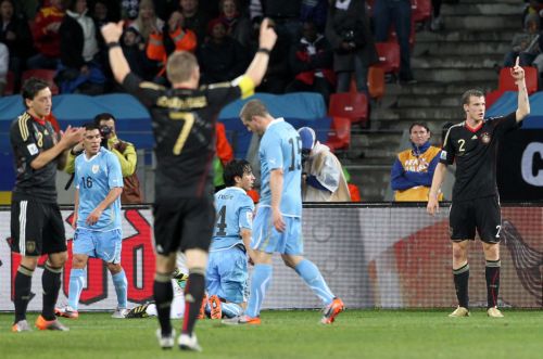 Τρίτη στη Νότια Αφρική η Γερμανία, 3-2 την Ουρουγουάη