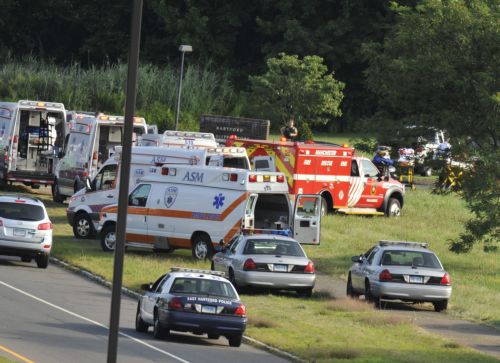 Απολυμένος υπάλληλος σκορπίζει το θάνατο σε εταιρεία διανομής στο Κονέκτικατ