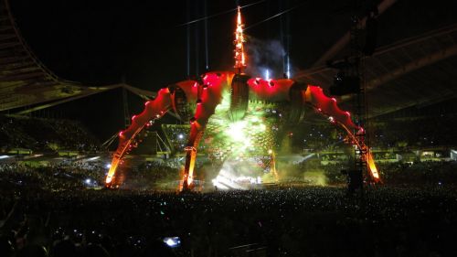 Ροκ «360 μοιρών» από τους U2 στο ΟΑΚΑ