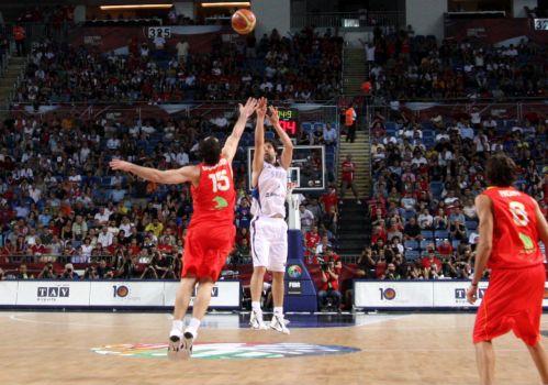 Η Σερβία με Τεο-δώρο-σιτς «πέταξε» τους Ισπανούς εκτός Μουντομπάσκετ