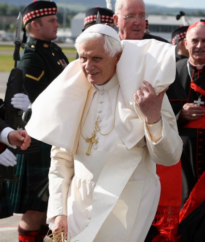 Ιστορική επίσκεψη του Πάπα στη Βρετανία με παραδοχές για τα «καθολικά» σκάνδαλα