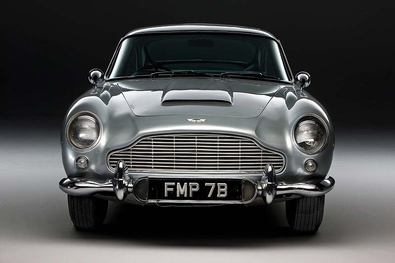 Aston Martin DB5: To ακριβοπληρωμένο τετράτροχο ενός μυστικού πράκτορα