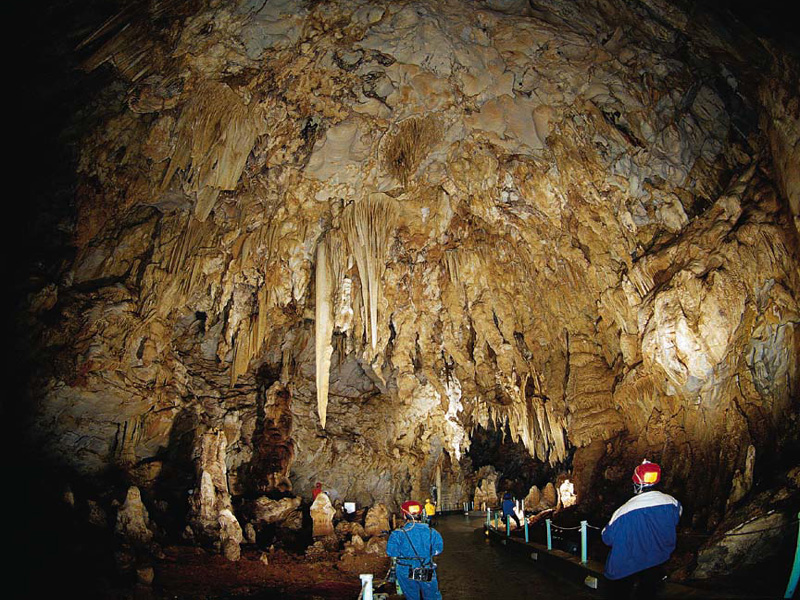 Το Σπήλαιο Αλιστράτης στις Σέρρες