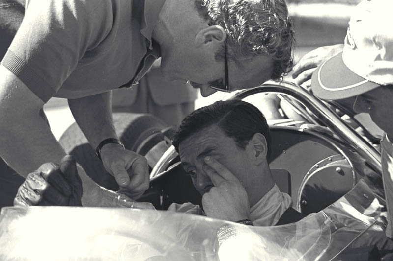 Lotus vs Lotus: Κουρελιάζοντας την ιστορία