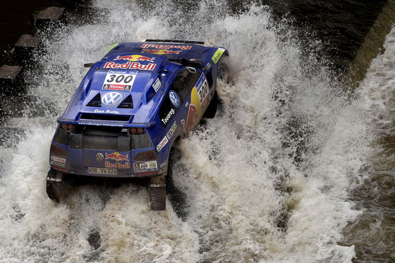 Ράλι Ντακάρ 2011, 2η μέρα: Σε ασυνήθιστα εδάφη