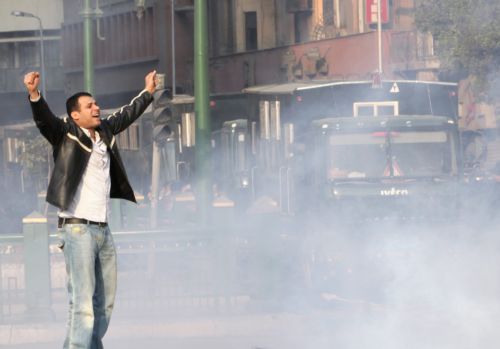 Δεκάδες τραυματίες στις αντικυβερνητικές διαδηλώσεις στην Αίγυπτο με «άρωμα» Τυνησίας