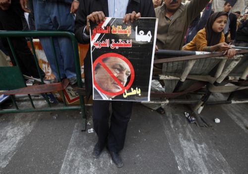 Την παραίτηση του Χόσνι Μουμπάρακ αναμένει η Αίγυπτος