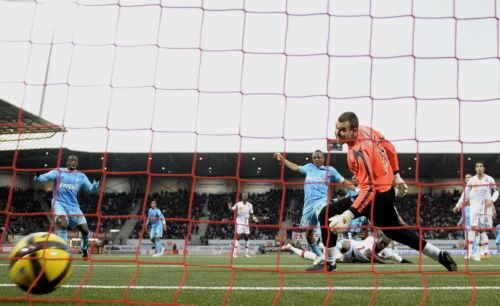 Η Λιόν έκοψε βαθμούς από την Λιλ και έβαλε φωτιά στην «κορυφή»