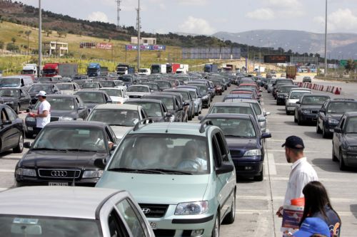 Έξοδος για το τριήμερο της Καθαράς Δευτέρας με την αμόλυβδη στα ύψη