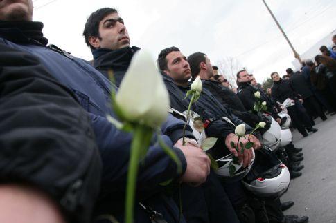 Τροπολογία του ΛΑΟΣ για τη χρήση όπλου από αστυνομικούς σε συνθήκες καταδίωξης