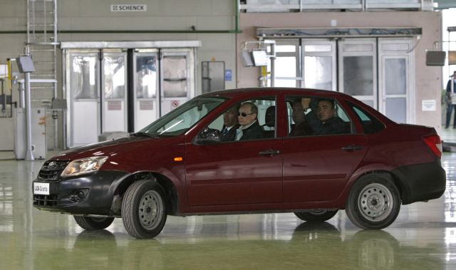 Δεν δούλεψε το νέο μοντέλο αυτοκινήτου που εκλήθη να παρουσιάσει ο Βλ.Πούτιν
